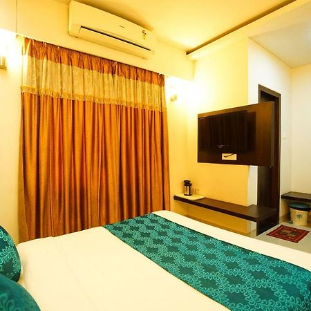 Hotel Aarya Inn Raipur  Exterior photo