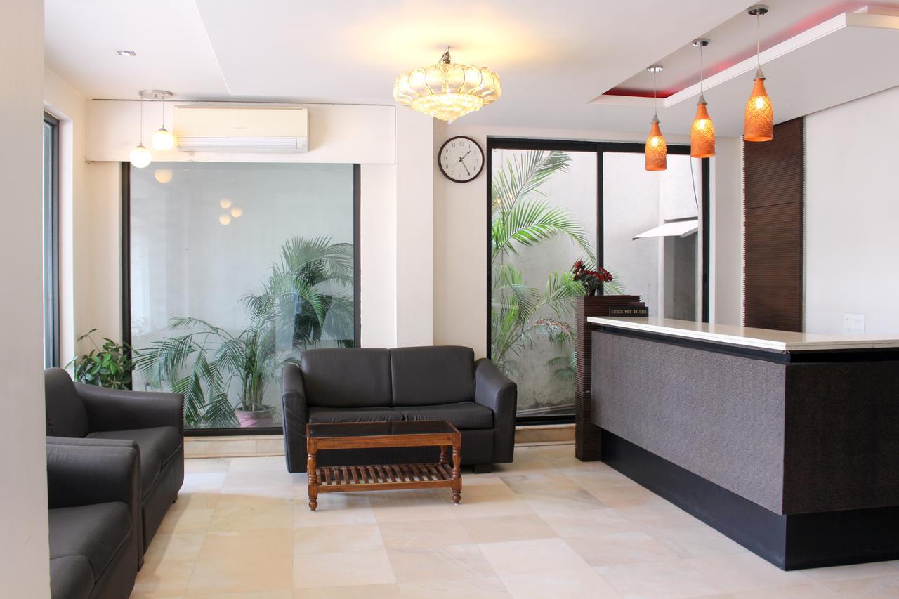 Hotel Aarya Inn Raipur  Exterior photo