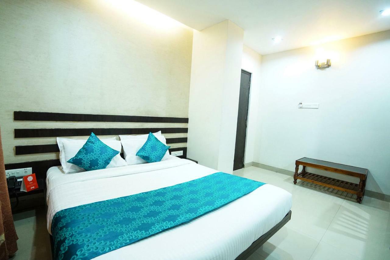Hotel Aarya Inn Raipur  Exterior photo